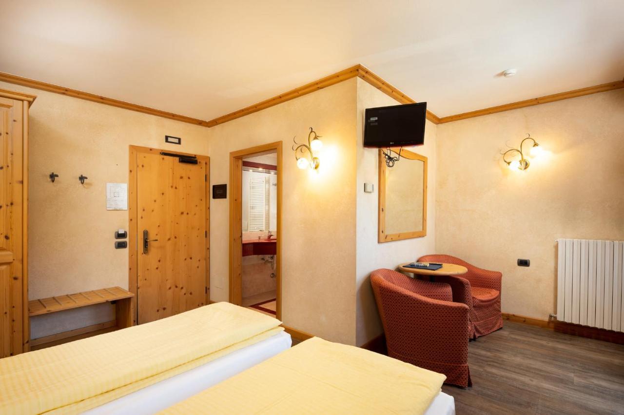 Hotel La Pastorella Ливиньо Екстериор снимка