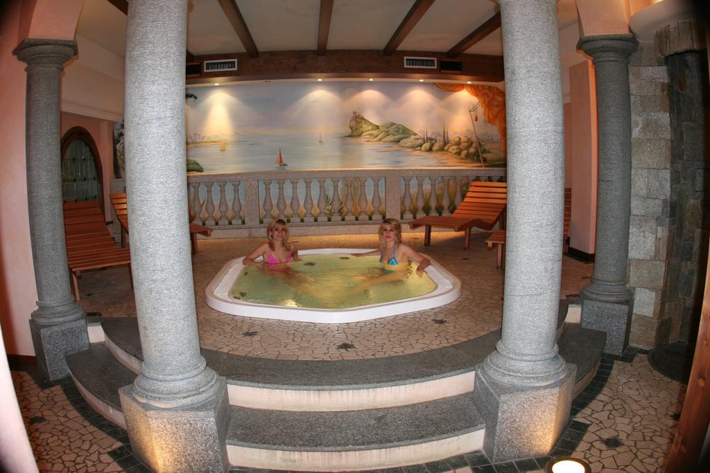 Hotel La Pastorella Ливиньо Екстериор снимка