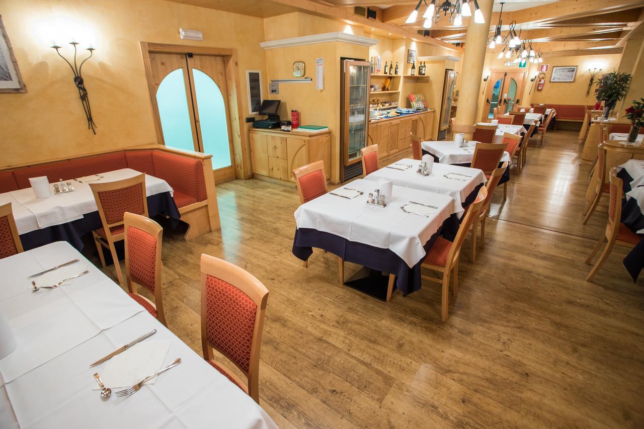 Hotel La Pastorella Ливиньо Екстериор снимка