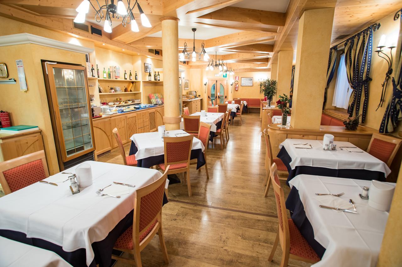 Hotel La Pastorella Ливиньо Екстериор снимка