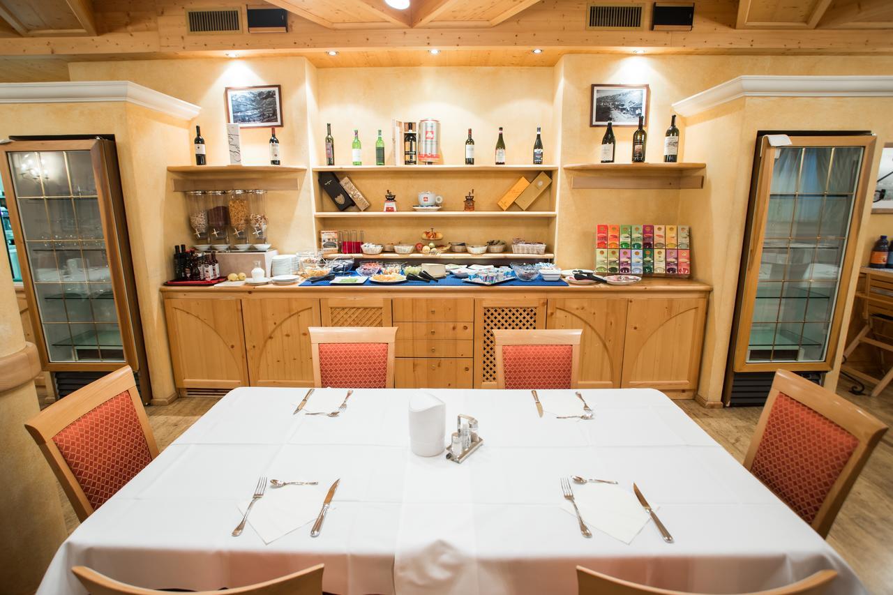 Hotel La Pastorella Ливиньо Екстериор снимка